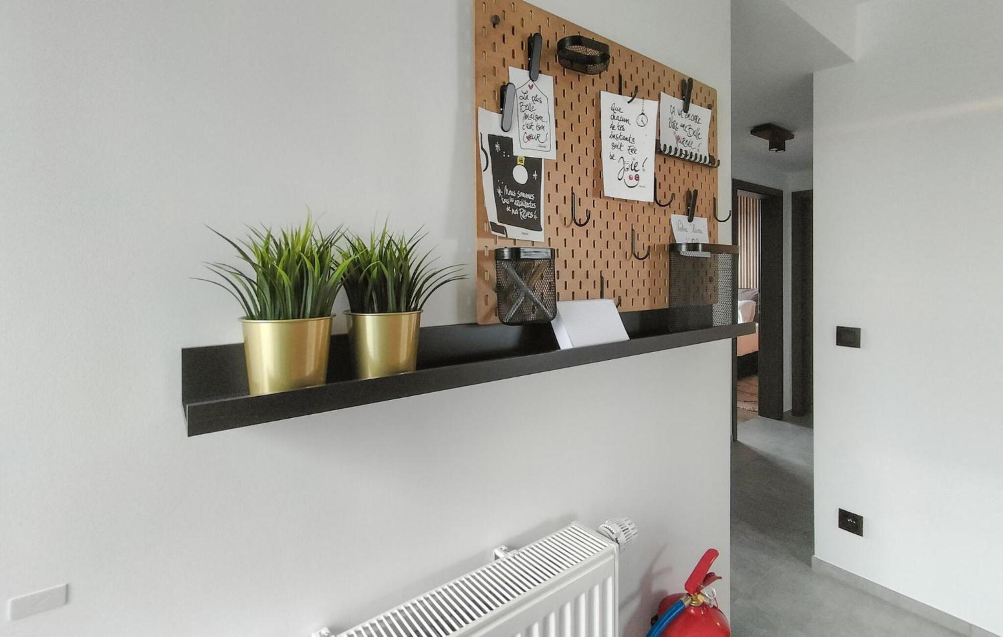 Awesome Apartment In Bievre With Kitchen Extérieur photo